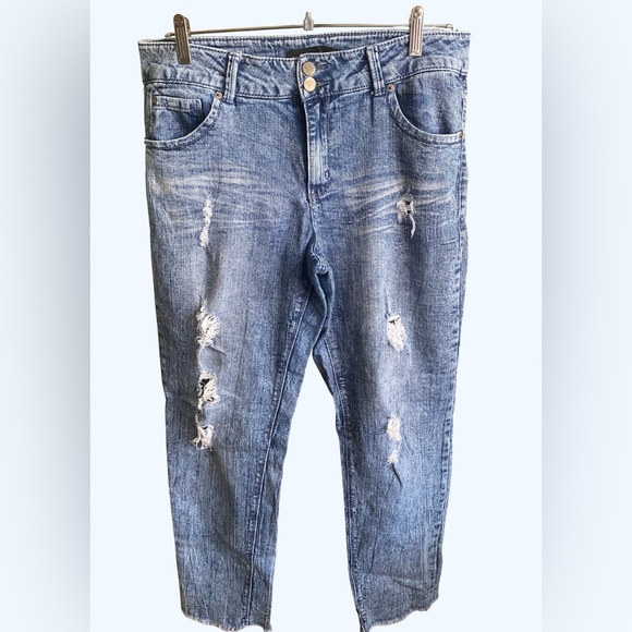 Rue21 Denim - Twenty one Black Ankle Distressed Blue Jeans size 13/14